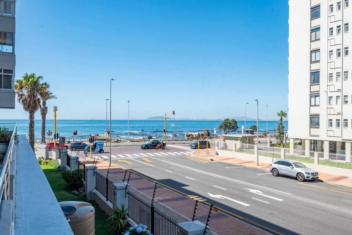 Apartment Spacious 2-Bed - Mouille Point Cape Town South Africa