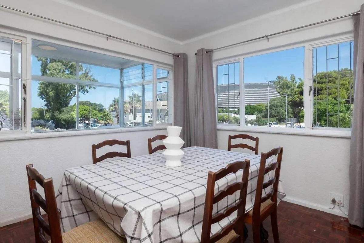 Apartment Spacious 2-Bed - Mouille Point Cape Town South Africa